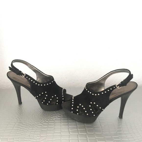 Heels - Picture 3 of 7